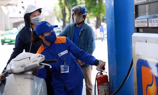 Giá xăng có thể giảm trong vài ngày tới?