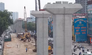 Ngoài chậm hàng năm, dự án đường sắt đô thị Cát Linh-Hà Đông còn đội giá 339 triệu usd (tương đương 7.144 tỷ đồng). Ảnh: Trọng Đảng
