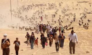 Người Yazidi phải băng qua sa mạc để chạy trốn các chiến binh IS (Nguồn: Reuters) 