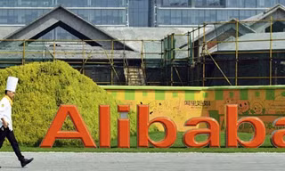 Alibaba là tập đoàn thương mại điện tử lớn nhất của Trung Quốc, một phần giống Amazon, một phần giống eBay, một phần giống PayPal…