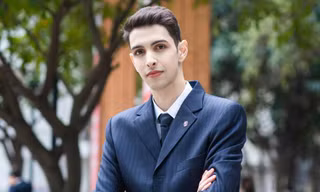 Vì sao lại chọn học ở Việt Nam, chàng Thủ khoa "Tây cột điện" trả lời khiến dân mạng thích thú