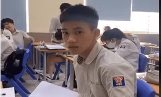“Team nữ sinh” hào hứng khoe “mỹ nam lớp mình” không thua kém ai trên TikTok