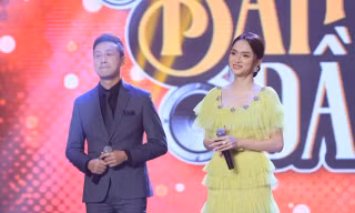 Hậu sóng gió tình cảm, Hương Giang sánh đôi cùng MC Anh Tuấn trong show âm nhạc