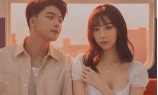 Min kéo fan vào chuyến tàu thời gian định nghĩa mối quan hệ “Trên Tình Bạn Dưới Tình Yêu“