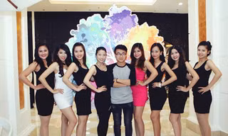 Người mẫu quảng cáo - Nghề ‘hot’ của sinh viên mùa Tết