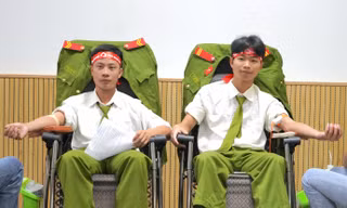 Chủ Nhật Đỏ tại 'lò luyện' phòng chống khủng bố đầu tiên của Việt Nam