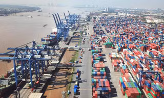 TPHCM thu phí hạ tầng cảng biển từ ngày 1/4