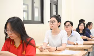 Hơn 1,14 triệu thí sinh dự thi Ngữ văn, 10 em bị đình chỉ