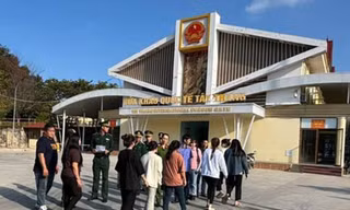 Triệt phá đường dây lừa đưa phụ nữ sang Lào để bóc lột tình dục