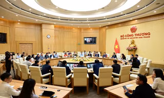 Bộ trưởng Công Thương điện đàm quan trọng với Trưởng Đại diện Thương mại Mỹ 