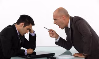 Bị sếp ngược đãi, có lời nói, hành vi nhục mạ, nhân viên có quyền được đơn phương nghỉ việc