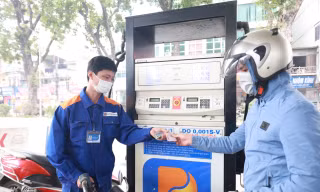 Xăng dầu đồng loạt tăng mạnh lên cao nhất từ trước đến nay, RON 95 tiến sát mốc 30.000 đồng/lít 