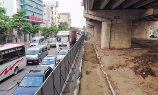 Xén giải phân cách đường Vành đai 3 đoạn nút giao Giải Phóng