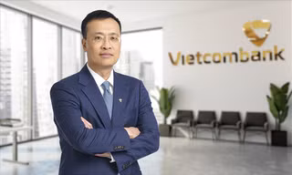 Trước khi làm Chủ tịch ông Phạm Quang Dũng là Thành viên HÐQT kiêm Tổng Giám đốc Vietcombank từ 11/2014 đến nay 