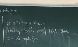 Nam sinh lên bảng giải Toán, chốt ngay một “đáp án” khiến ai đọc được cũng phải phì cười