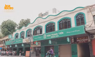 Kem Tràng Tiền “khoác áo mới”, trở thành địa điểm check-in được giới trẻ Hà Nội yêu thích