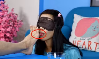 Dù đạt hơn 6 triệu view, clip “ngửi mùi đoán vật” của Thơ Nguyễn bỗng “biến mất“?
