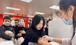 Nhiều nghĩa cử xúc động trong chương trình Từ trái tim xanh-Trao Tết an lành