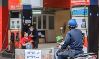 Côn Đảo thiếu xăng dầu