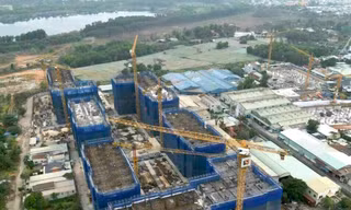 Hai luật 'đá nhau' về nhà ở xã hội