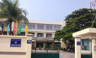 Hai cựu phó giám đốc sở ở Bình Thuận được bố trí làm việc ở văn phòng