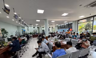 Chi nhánh Văn phòng Đăng ký đất đai ở TPHCM làm trực tuyến thủ tục quan trọng