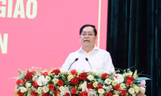 Bà Rịa - Vũng Tàu công bố các quyết định chuyển giao tổ chức đảng và đảng viên