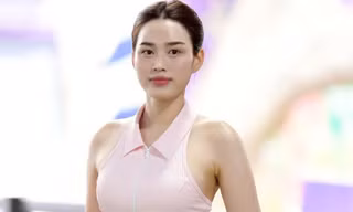 Đỗ Thị Hà khoe chân dài, thi đấu căng thẳng trên sân Giải Vô địch Pickleball Việt Nam