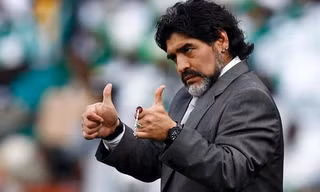 Diego Maradona sang Việt Nam cùng U20 Argentina?