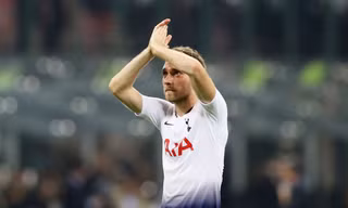 Christian Eriksen dính một chấn thương liên quan đến tủy sống.
