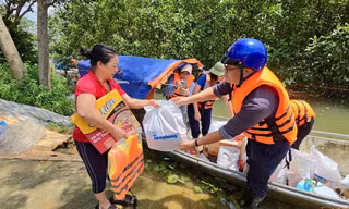 Tỉnh Yên Bái gửi thư cảm ơn báo Tiền Phong và bạn đọc hỗ trợ người dân trong bão lũ