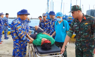 Hơn 4 năm, quân dân Trường Sa cứu hơn 80 ngư dân khi tàu bị cháy, bị chìm
