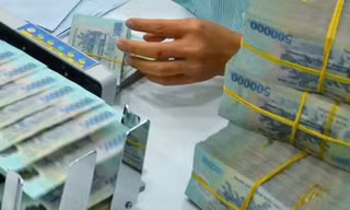 Ngân hàng ráo riết thu hồi nợ xấu: Ồ ạt bán, không dễ
