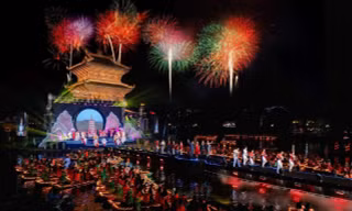 Pháo hoa ‘Rực Rỡ Hoa Lư’ đêm 30/4