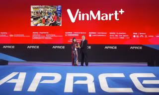 VinMart & VinMart+ nhận giải 'Nhà bán lẻ Xanh' từ Liên đoàn Hiệp hội bán lẻ