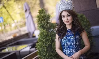 "Hoa hậu quý bà thế giới - 2018" Saniya Shakirova.
