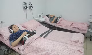 Mẹ và thai nhi được nghe nhạc trong quá trình theo dõi