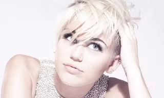 Thủ tướng Anh cấm con xem Miley Cyrus