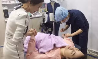 Quế Vân công khai ảnh phẫu thuật toàn bộ gương mặt ở Hàn Quốc