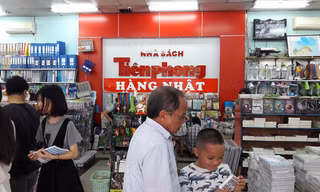 Share bài viết nhận Thẻ mua hàng tại Nhà sách Tiền Phong