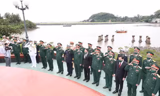 Lễ dâng hương kỷ niệm 60 năm Ngày mở đường Hồ Chí Minh trên biển