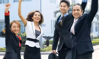 Vinamilk tuyển chọn quản trị viên tập sự 2014 