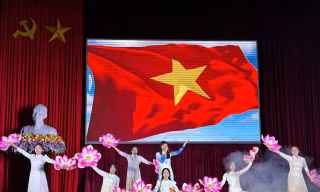 Tỉnh đoàn Bình Thuận tổ chức chương trình Tiếng hát Hoa Phượng Đỏ lần 3