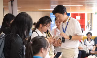 Khắc phục áp lực đổi mới thi vào 10: Teen 2K10 "săn đề" thi thử sát đề thi thật