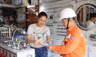 Giá điện tăng; lãi suất ngân hàng thấp kỷ lục