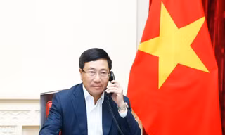 Phó Thủ tướng Phạm Bình Minh tại cuộc điện đàm. (Ảnh: BNG)
