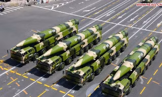 Tên lửa DF-26 của Trung Quốc. (Ảnh: News.cn)