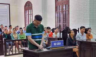 Đâm chết bố vợ, thầy giáo lĩnh 18 năm tù giam