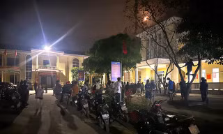 Quảng Bình: Hàng trăm người phản đối hút cát sông Son