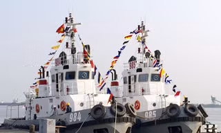 Hai tàu kéo hiện đại bàn giao cho Quân chủng Hải quân. Ảnh: Văn Dưỡng